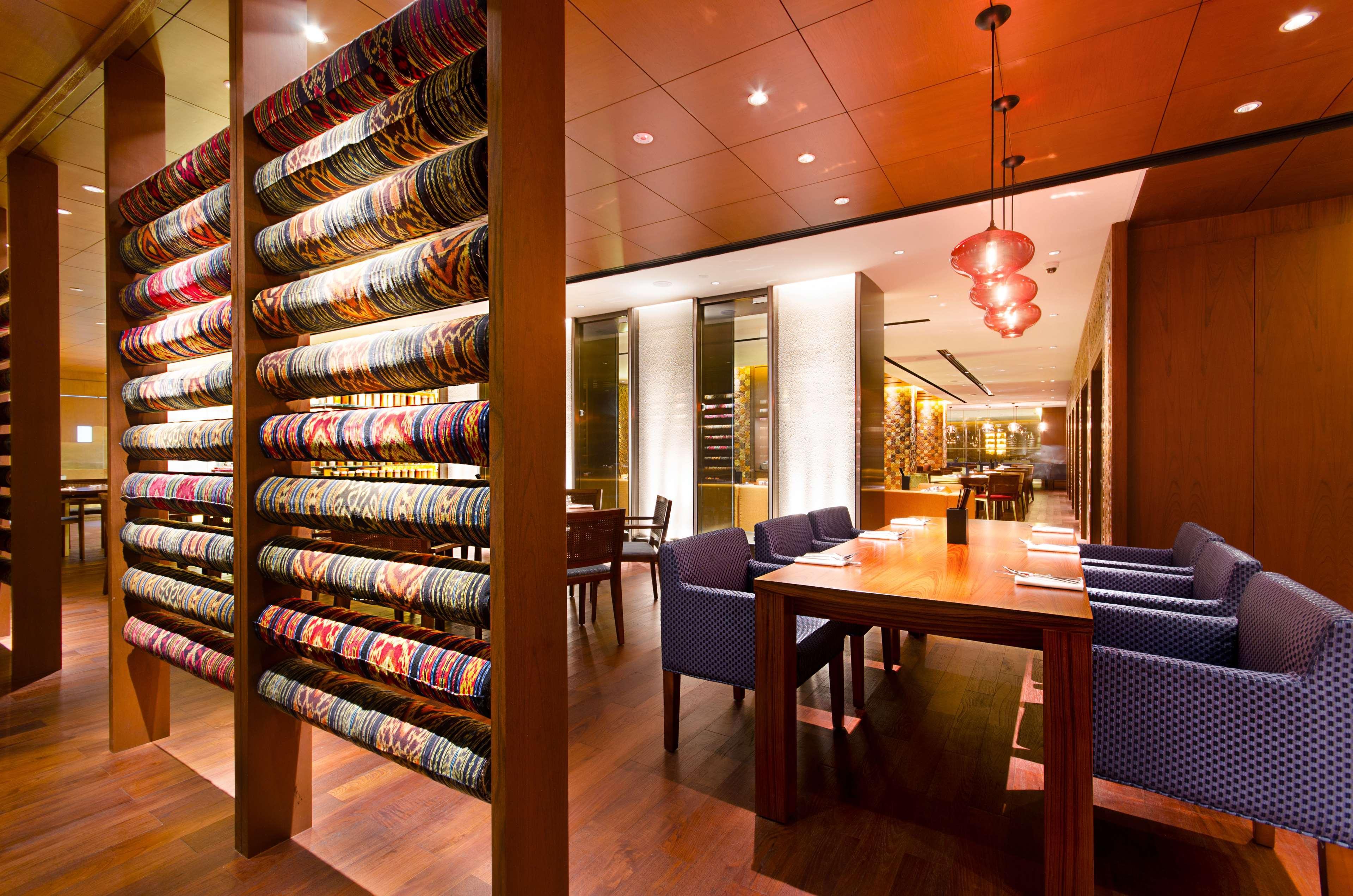 حياة ريجنسي كينابالو كوتا كينابالو المظهر الخارجي الصورة The interior of the lounge